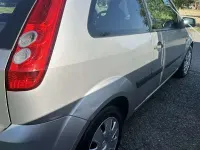 Usata Ford Fiesta Ambiente 75 CV (55 kW) 2006 Utilitaria