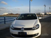 Usata VW Golf VI 102 CV (75 kW) 2012 Bianco Utilitaria