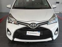 Usata Toyota Yaris Lounge 90 CV (66 kW) 2016 Bianco Berlina