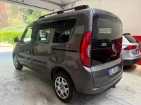 Usata Fiat Doblò 90 CV (66 kW) 2015 Grigio Monovolume