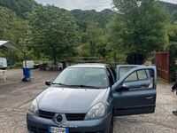 Usata Renault Clio II 75 CV (55 kW) 2008 Grigio Utilitaria