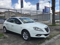 Usata Lancia Delta Gold 120 CV (88 kW) 2012 Bianco Utilitaria