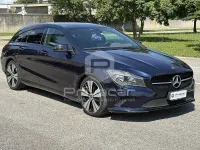 Usata Mercedes CLA220 177 CV (130 kW) 2018 Blu Berlina
