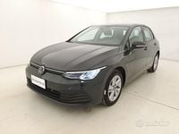 Usata VW Golf VIII Life 116 CV (85 kW) 2022 Grigio Berlina