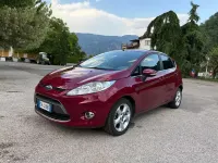 Usata Ford Fiesta Titanium 71 CV (52 kW) 2011 Rosso Berlina