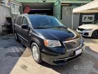 Usata Lancia Voyager Platinum 163 CV (119 kW) 2012 Nero Monovolume