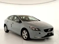 Usata Volvo V40 Business Edition 120 CV (88 kW) 2017 Bluazzurro Berlina