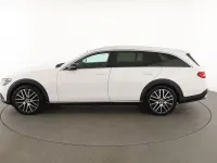 Gebraucht Mercedes E220 All-Terrain Business 195 PS (143 kW) 2021 Weiß Kombi