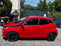 Usata Toyota Aygo 69 CV (50 kW) 2015 Rosso Utilitaria
