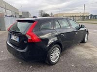 Usata Volvo V60 R-Design Momentum 114 CV (83 kW) 2016 Station wagon