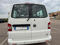 Usata VW Caravelle 140 CV (102 kW) 2011 Bianco Furgone