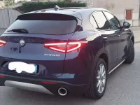 Usata Alfa Romeo Stelvio Executive 209 CV (153 kW) 2017 Blu/azzurro SUV