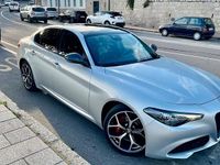 Usata Alfa Romeo Giulia Super 160 CV (117 kW) 2018 Grigio Berlina