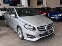 Usata Mercedes B180 108 CV (79 kW) 2015 Argento Utilitaria