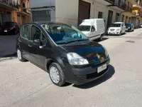 Usata Renault Modus 75 CV (55 kW) 2010 Nero Monovolume