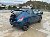Usata Lancia Ypsilon 70 CV (51 kW) 2024 Nero Utilitaria