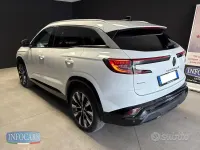 Usata Renault Austral Techno 131 CV (96 kW) 2023 Bianco metallizzato SUV