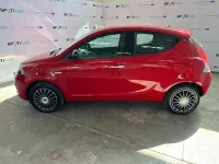 Usata Lancia Ypsilon Silver 69 CV (50 kW) 2022 Rosso Utilitaria