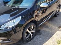 Usata Peugeot 2008 120 CV (88 kW) 2015 Nero SUV