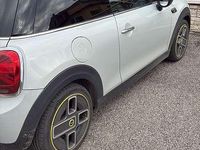 Usata Mini Cooper SE 75 kW (102 CV) 2021 Argento Utilitaria