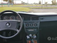 Usata Mercedes 190 122 CV (89 kW) 1988 Bianco Berlina
