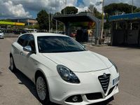 Usata Alfa Romeo Giulietta 105 CV (77 kW) 2014 Bianco Utilitaria