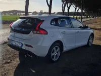 Usado Volvo V40 Kinetic 120 CV (88 kW) 2018 Blanco Berlina