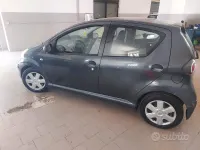 Usata Toyota Aygo 68 CV (50 kW) 2011 Grigio Utilitaria