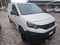 Usata Peugeot Partner Premium 99 CV (72 kW) 2018 Bianco pastello Monovolume