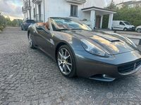 Usata Ferrari California 490 CV (360 kW) 2010 Grigio Cabrio