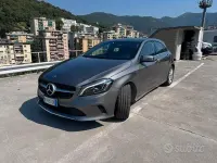 Usata Mercedes A180 109 CV (80 kW) 2018 Grigio Berlina