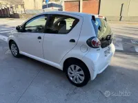 Usata Toyota Aygo 68 CV (50 kW) 2012 Other Utilitaria