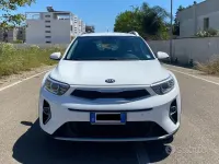Używany Kia Stonic Style 82 KM (60 kW) 2021 Biały SUV