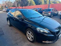 Occasion Volvo V40 Kinetic 120 ch (88 kW) 2016 Noir Berline
