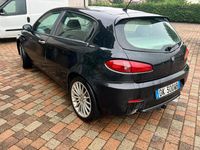 Usata Alfa Romeo 147 120 CV (88 kW) 2007 Nero Utilitaria