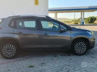 Usata Peugeot 2008 Active 102 CV (75 kW) 2019 Grigio SUV