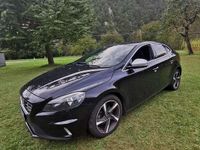 Usata Volvo V40 R-Design Kinetic 114 CV (83 kW) 2013 Nero Berlina
