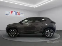 Usata Toyota Yaris Cross Trend 158 CV (116 kW) 2023 Grigio SUV