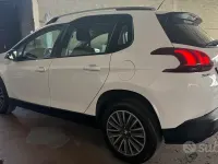Usata Peugeot 2008 99 CV (72 kW) 2017 Bianco SUV
