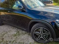 Usata Mercedes GLB220 AMG line 190 CV (139 kW) 2021 Nero SUV