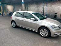 Usata VW Golf VII 130 CV (95 kW) 2019 Grigio Berlina