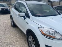 Usata Ford Kuga 140 CV (102 kW) 2012 Bianco SUV