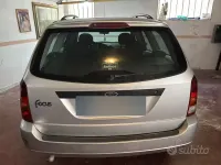 Usata Ford Focus 90 CV (66 kW) 2000 Grigio Station wagon