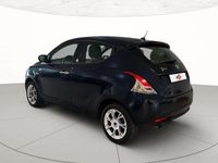 Usata Lancia Ypsilon 69 CV (50 kW) 2016 Bleu Utilitaria