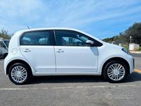 Usata VW up! Move 65 CV (47 kW) 2022 Bianco Utilitaria