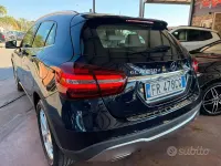 Usata Mercedes GLA200 136 CV (100 kW) 2018 Bluazzurro SUV
