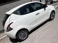 Usata Lancia Ypsilon 95 CV (69 kW) 2012 Bianco Utilitaria