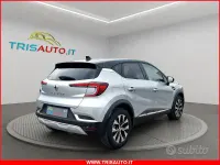 Usata Renault Captur Techno 91 CV (66 kW) 2023 Argento SUV