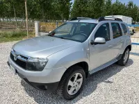 Usata Dacia Duster Lauréate 105 CV (77 kW) 2012 Grigio SUV