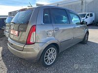 Usata Lancia Musa 90 CV (66 kW) 2008 Marrone Monovolume